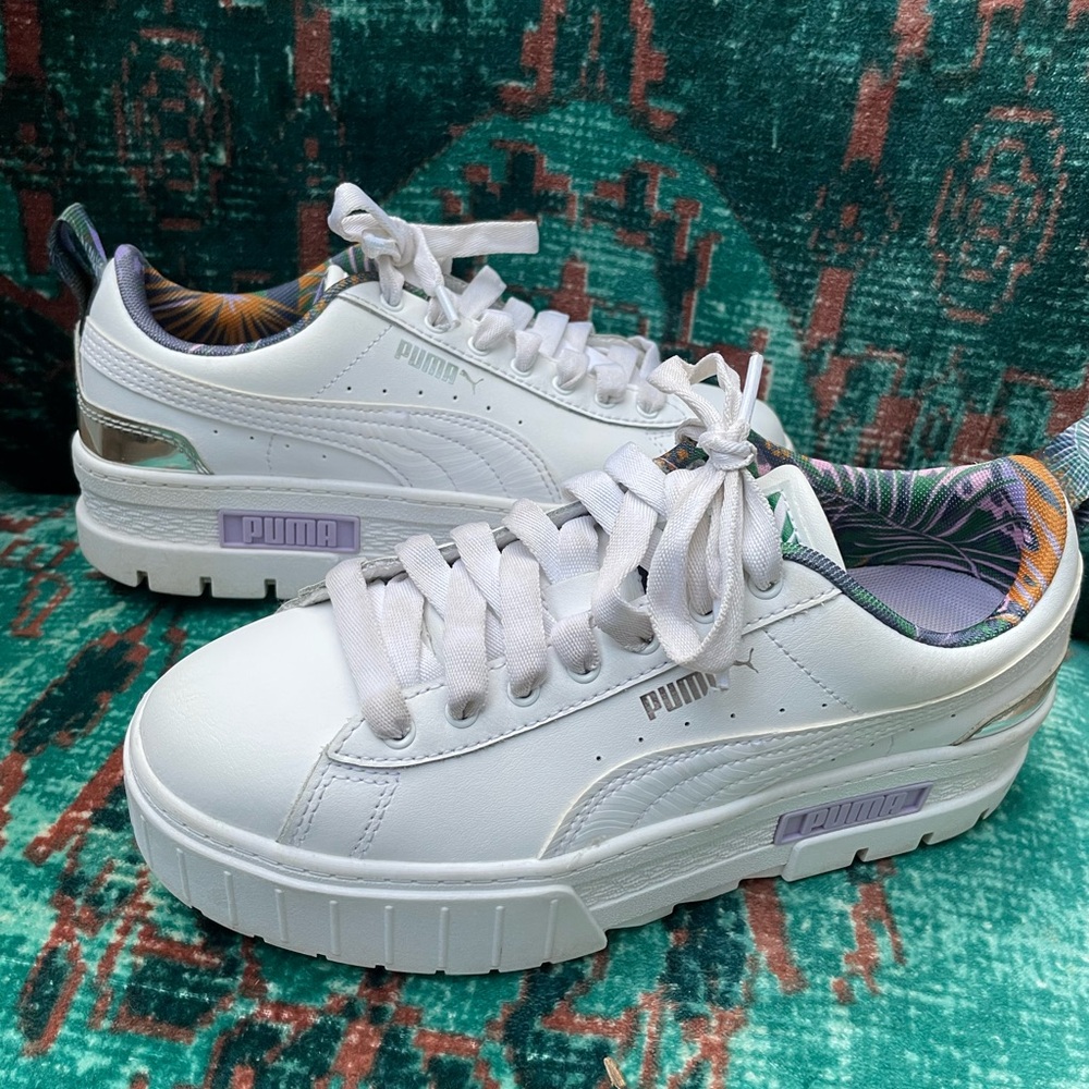 Puma Mayze platform sneakers white silver on back size 6 women’s
